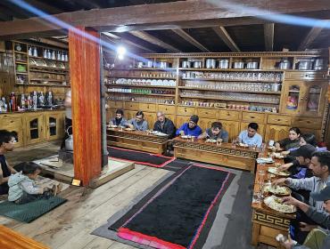 dolpo-kitchen 