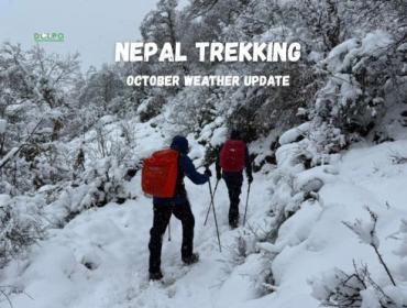 trekking-in-snow 