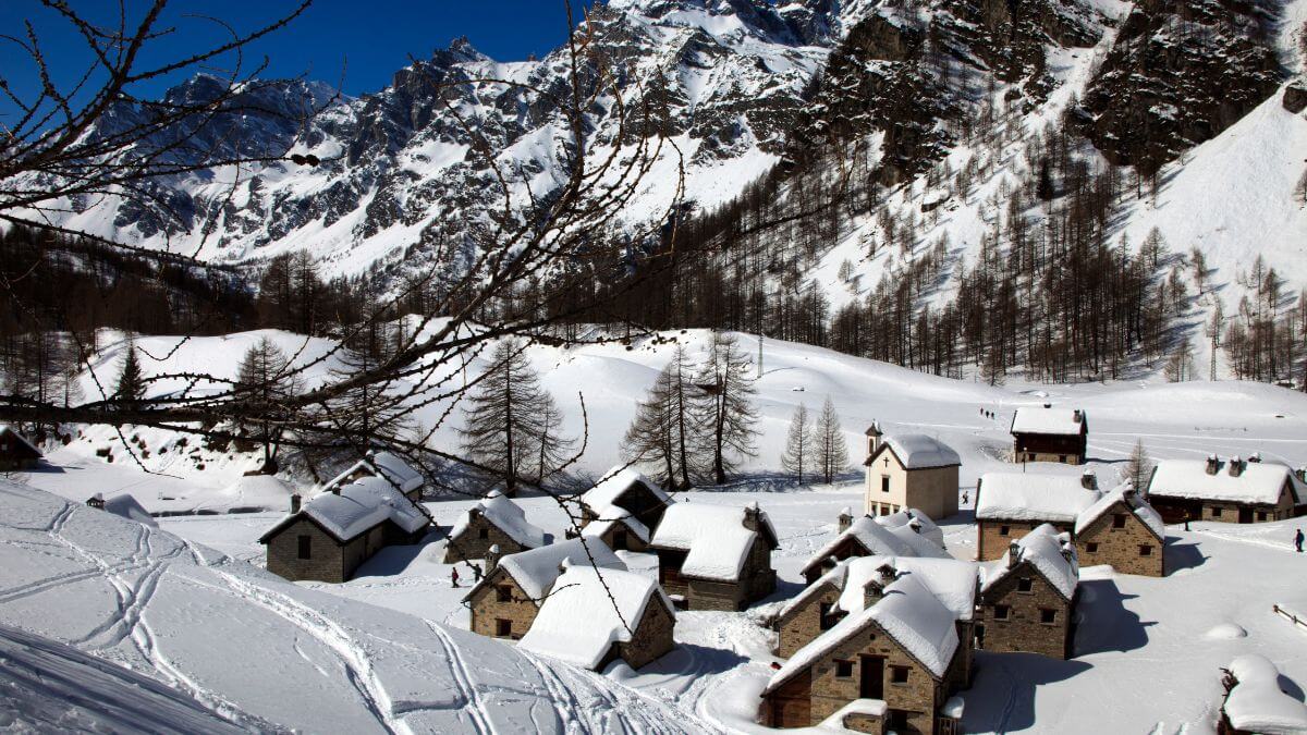 mera-peak-en-route-vil...