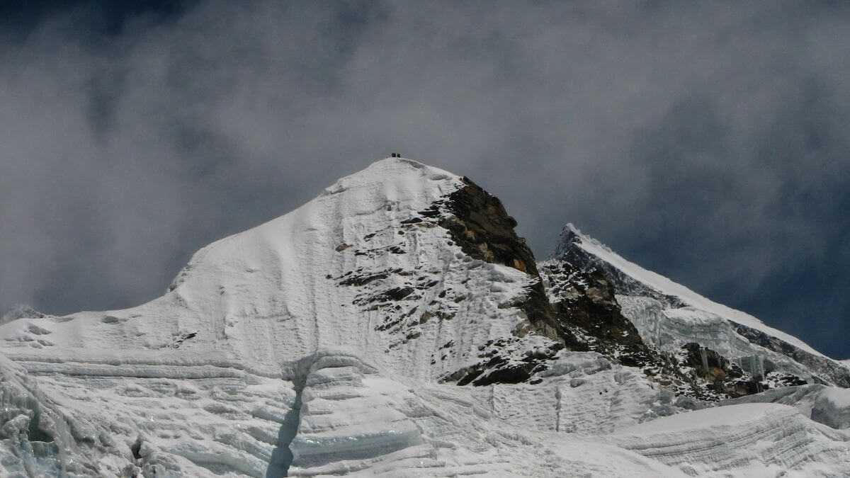 island-peak-nepal.jpg