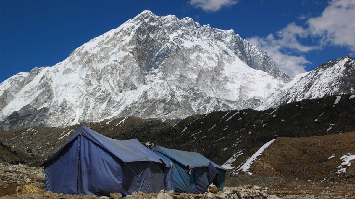 mountain-camping-nepal 