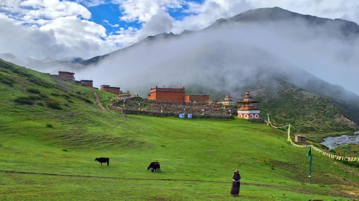 dolpo-village.jpg