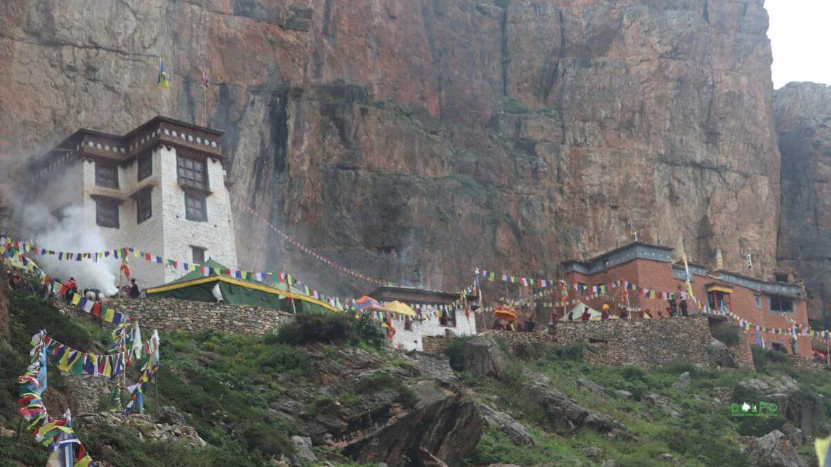 dolpo-village-nepal.jpg