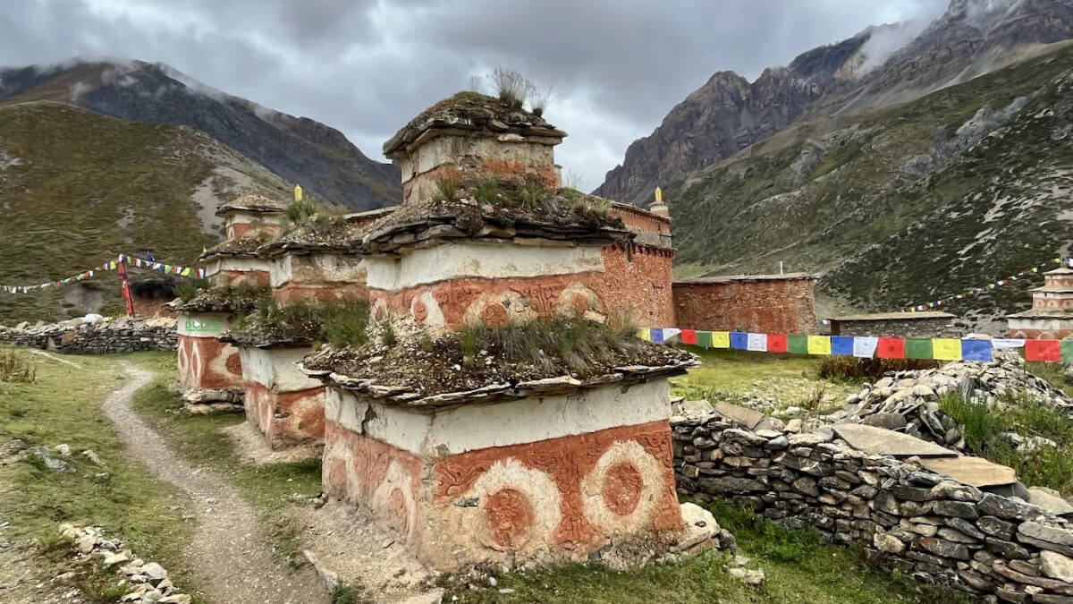 lower-dolpo-trails.jpg