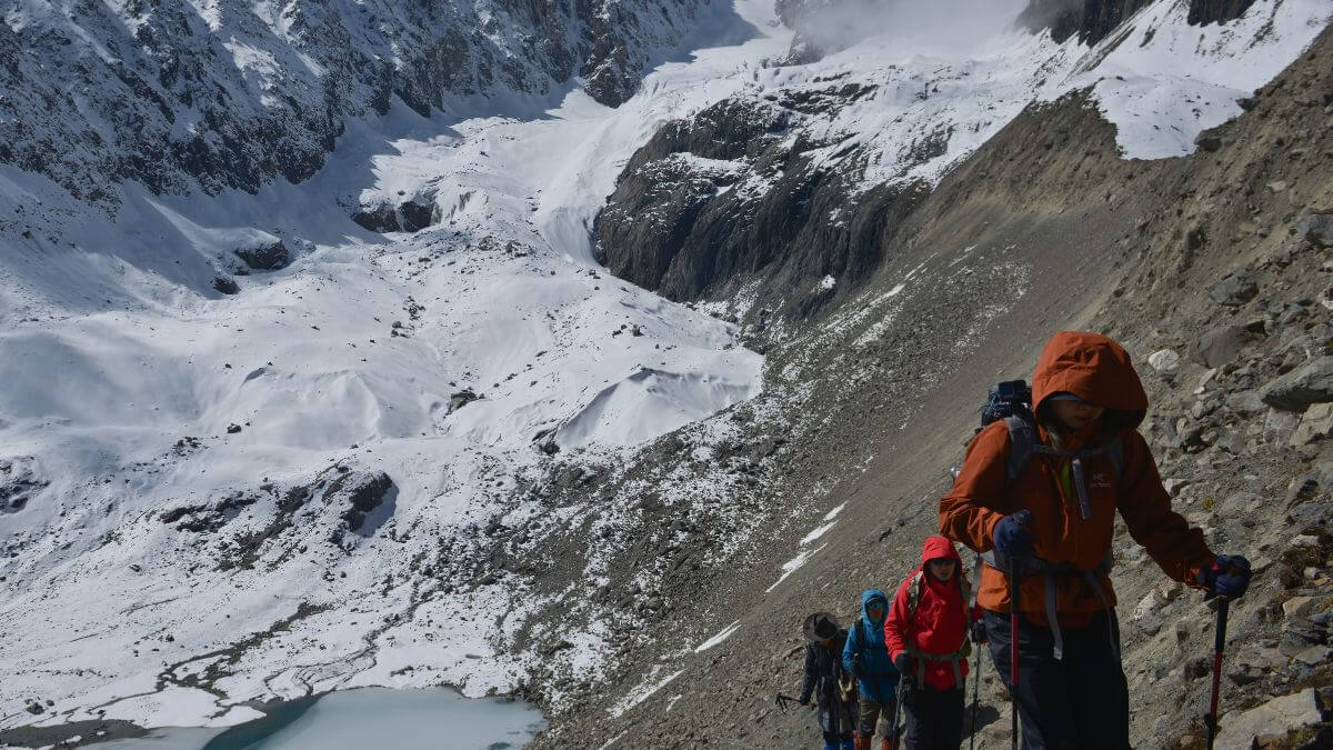 trekking-in-upper-dolp...